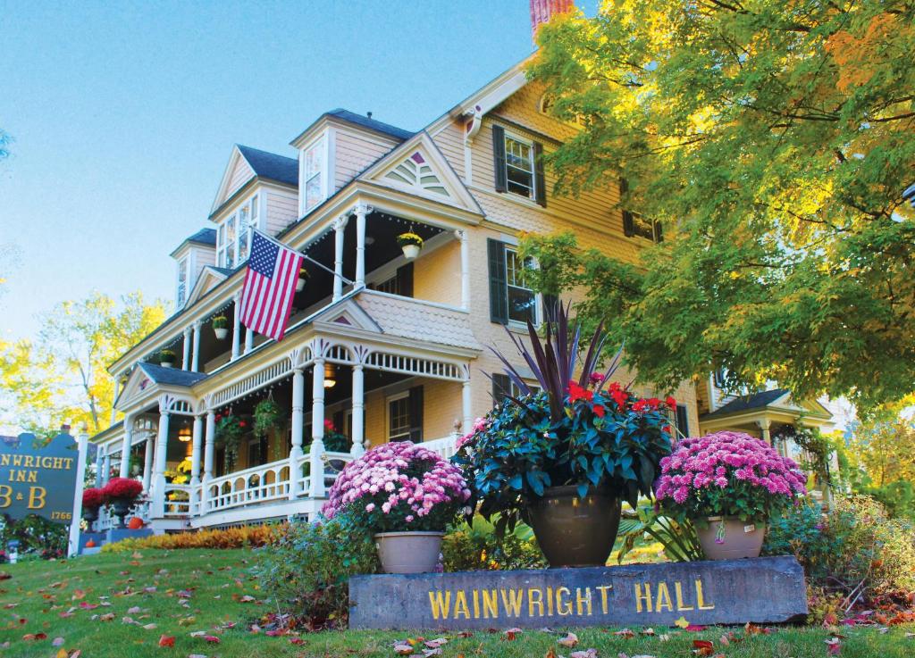 Wainwright Inn Main image 1